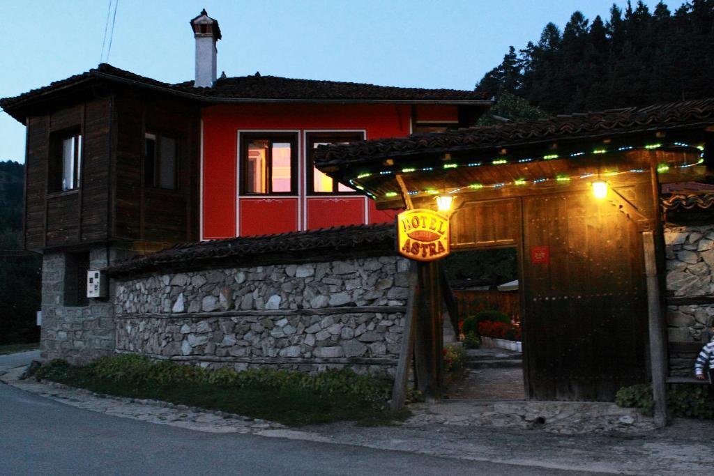 Guest House Astra Koprivsjtitsa Exteriör bild